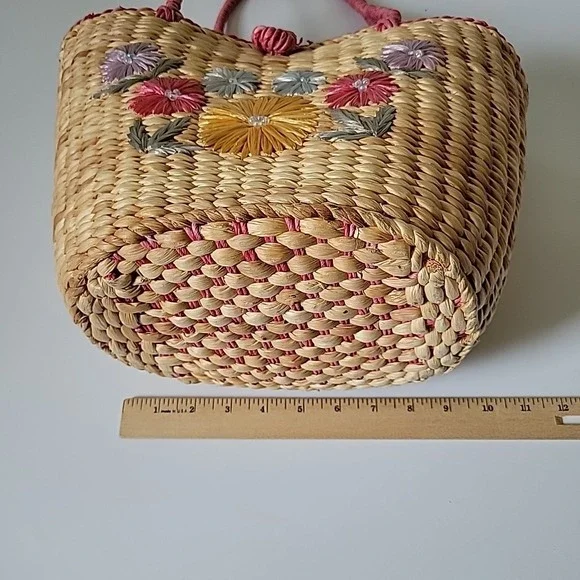 Vintage Handmade Floral Embroidered Straw Tote Bag Beach Mod Resort Retro - Picture 12 of 16